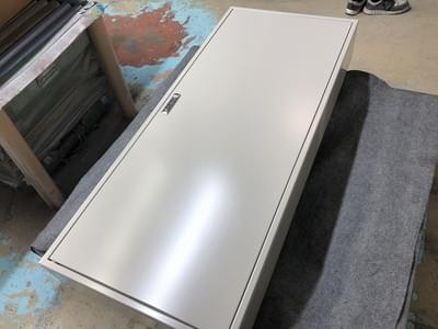 キャビネットの粉体塗装事例