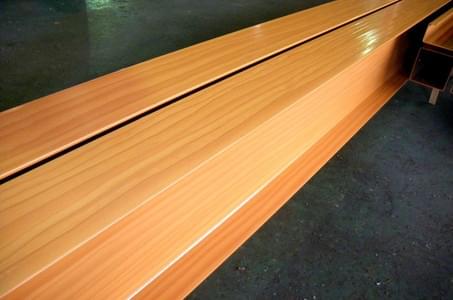 駐車場梁の粉体塗装事例